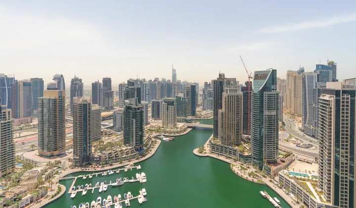 3 bedroom apartment For Sale - Exclusive Links