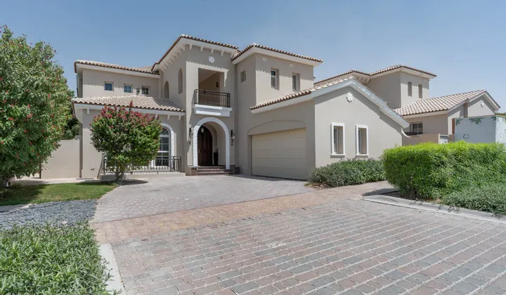 5 bedroom villa To Let - Exclusive Links