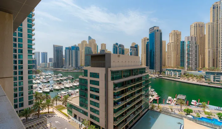3 bedroom apartment To Let - Exclusive Links