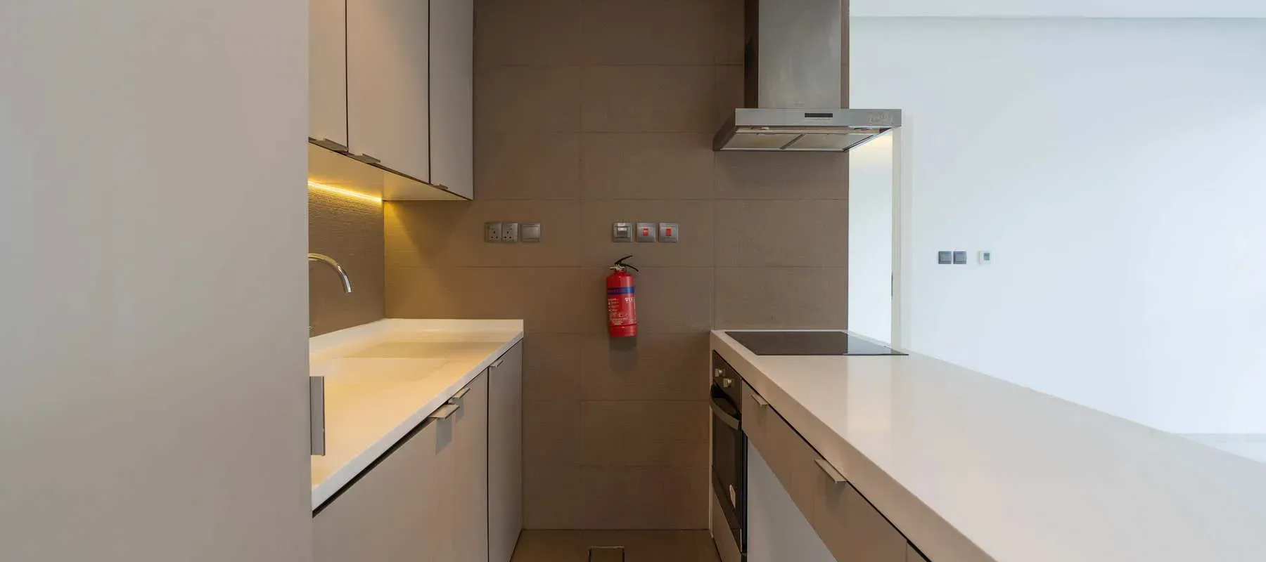 West Avenue Tower, Dubai Marina, Dubai - Exclusive Links
