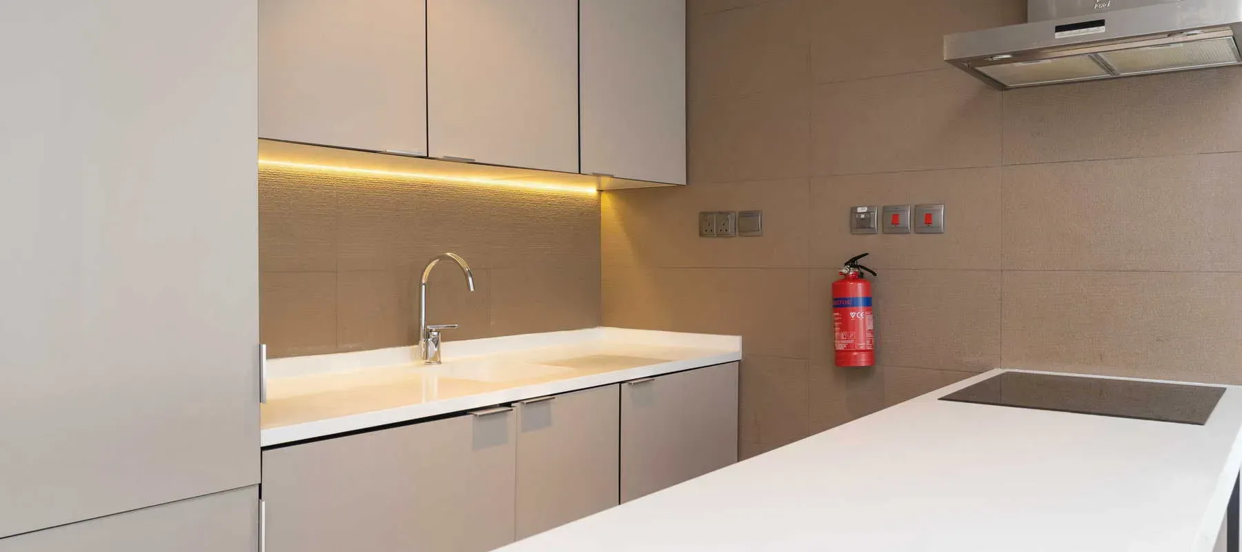 West Avenue Tower, Dubai Marina, Dubai - Exclusive Links