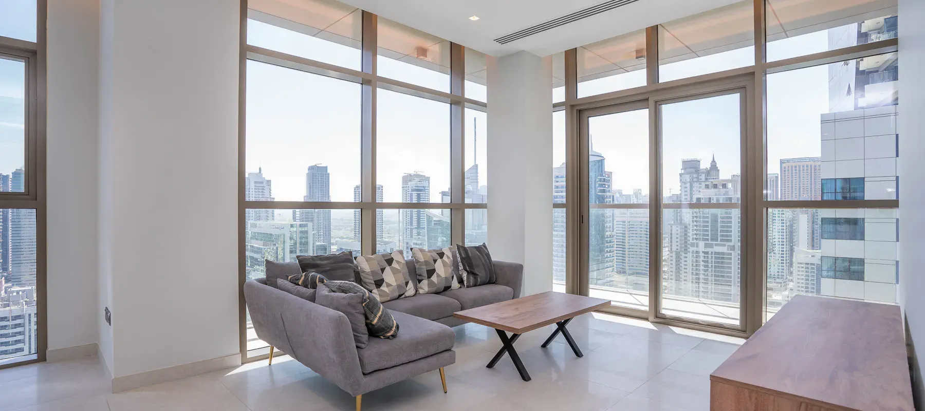 No.9, Dubai Marina, Dubai - Exclusive Links