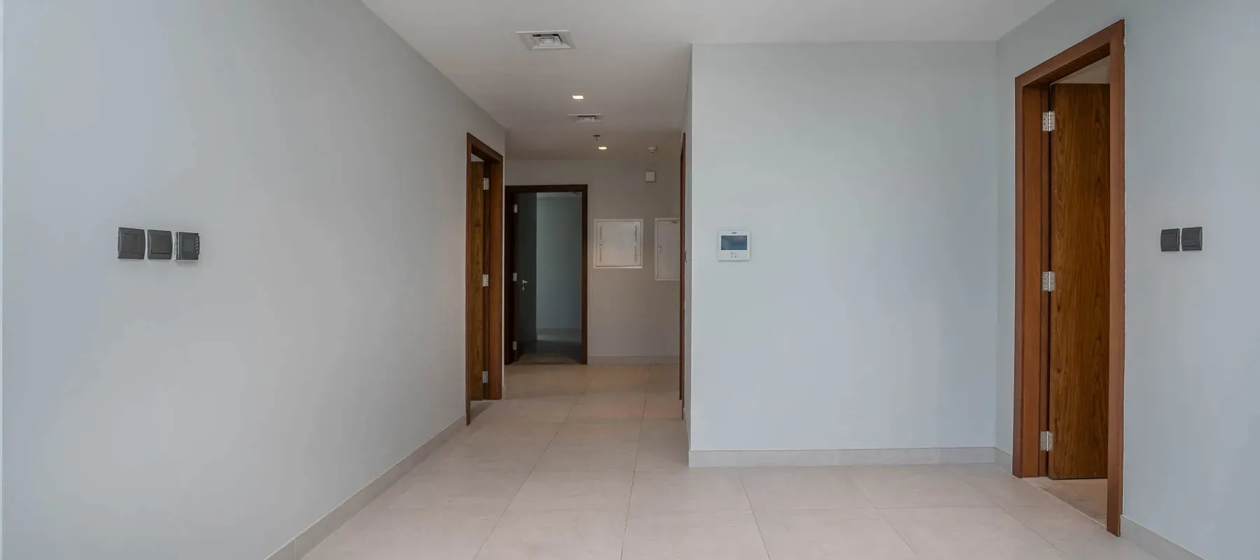 No.9, Dubai Marina, Dubai - Exclusive Links