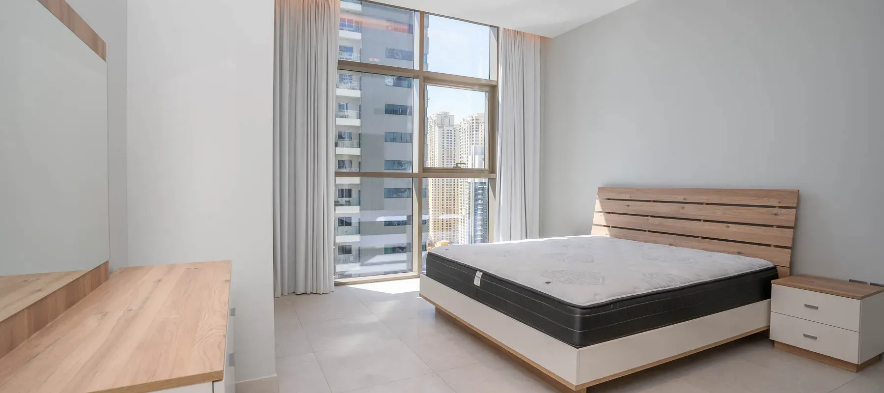 No.9, Dubai Marina, Dubai - Exclusive Links
