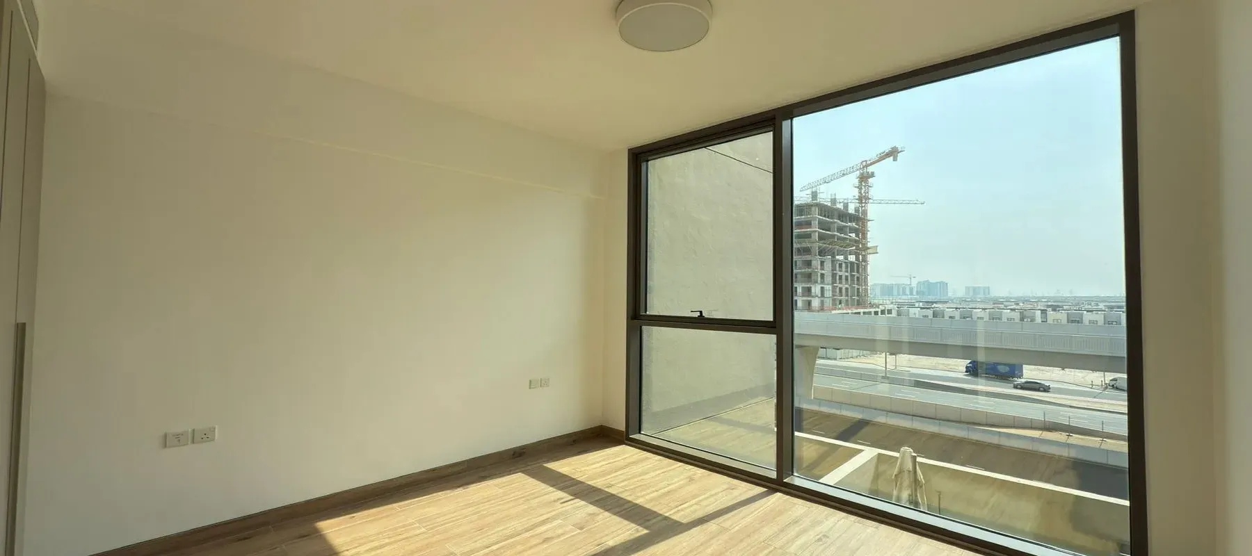 East 40, Al Furjan, Dubai - Exclusive Links