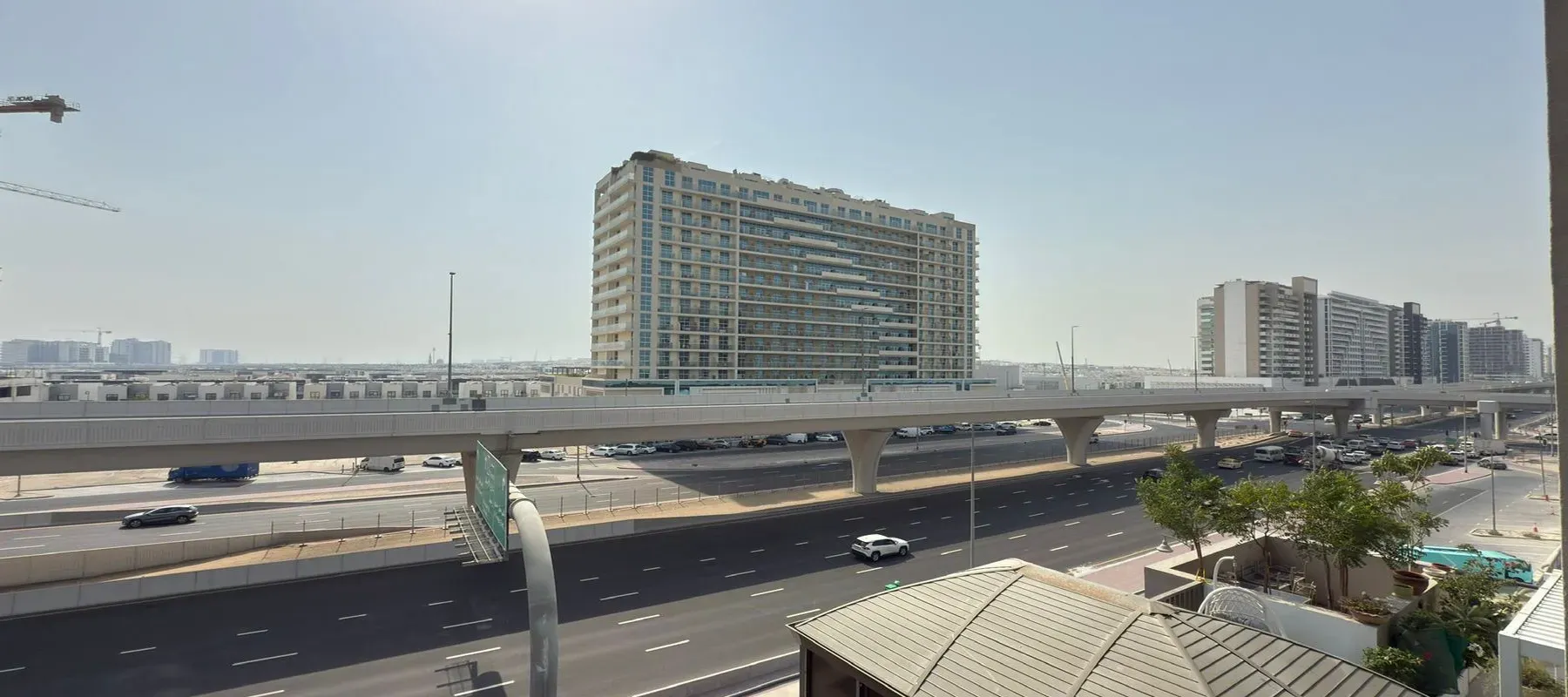 East 40, Al Furjan, Dubai - Exclusive Links
