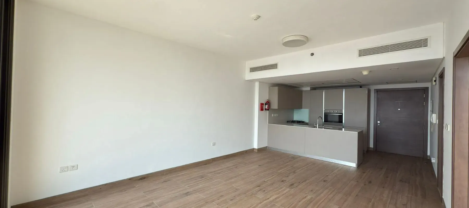 East 40, Al Furjan, Dubai - Exclusive Links