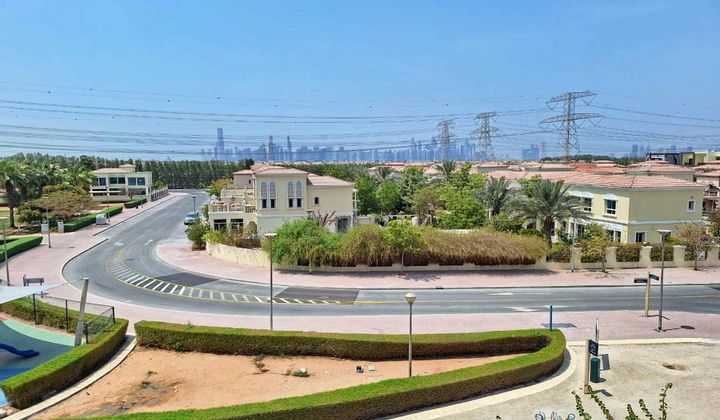 Spacious l Idyllic Park Views l Vacant - Exclusive Links