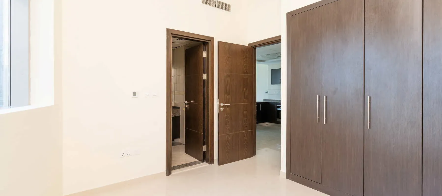 Central Tower, Bay Central, Dubai Marina, Dubai - Exclusive Links