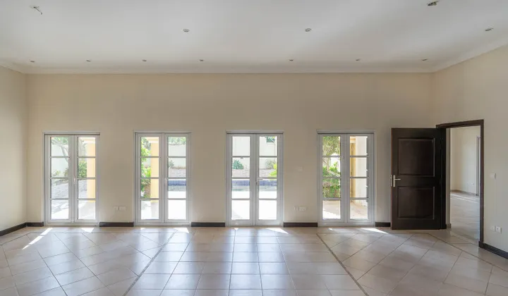 4 bedroom villa For Sale - Exclusive Links