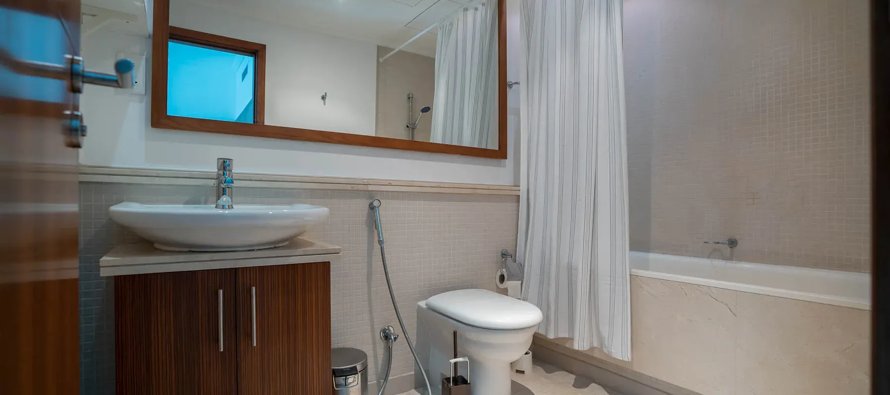 Attessa Tower, Marina Promenade, Dubai Marina, Dubai - Exclusive Links