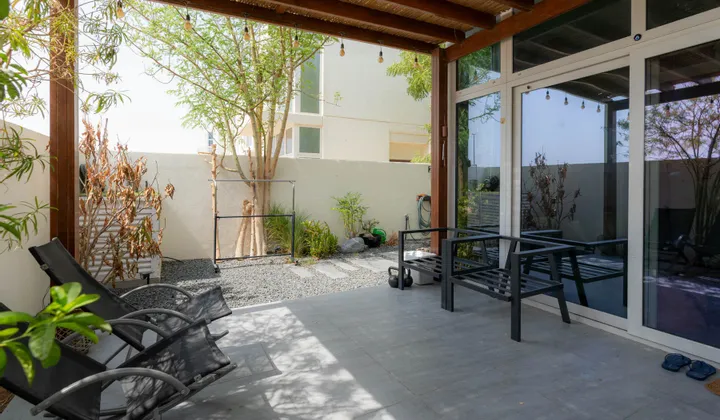 3 bedroom townhouse For Sale - Exclusive Links