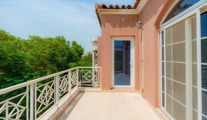 Large 1 Bed | Vacant | Big Balcony - Exclusive Links
