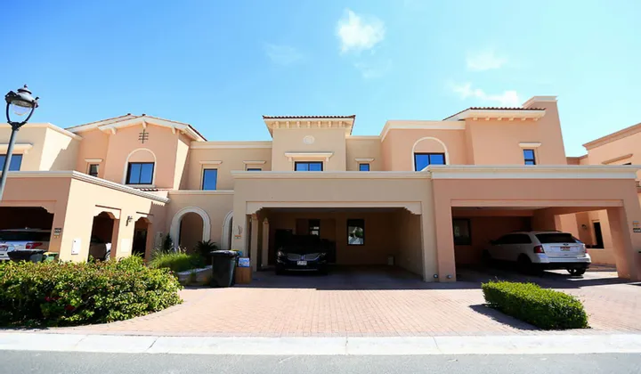 3 bedroom townhouse To Let - Exclusive Links
